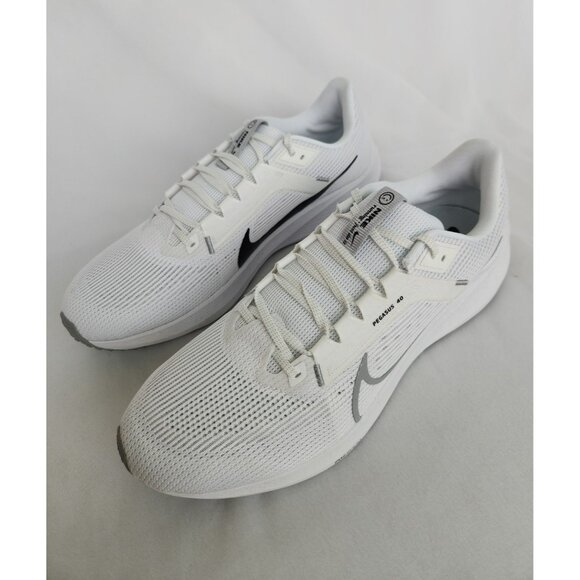 15 MEN'S NIKE AIR ZOOM PEGASUS 40 WHITE SILVER DV3853-102 RUNNING SNEAKERS - Picture 4 of 8